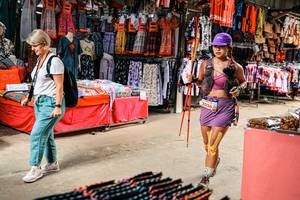 BIB: 
                            <button type="button" onclick="openModal(25394416)" class="btn btn-primary btn-sm float-right btn-popup" data-toggle="modal" data-target=".modal-high-quality">
                        <i class="fas fa-shopping-cart"></i> Add to Cart
                    </button>
                                            <button type="button" onclick="isThisMe(25394416, true)" class="btn btn-success btn-sm float-right btn-popup btn-isme hidden" data-toggle="tooltip" data-placement="bottom" title="นี่คือรูปของคุณใช่ไหม คลิกที่นี่เพื่อเอาเข้าอัลบั้ม">
                        <i class="fas fa-plus"></i> Add to album
                    </button>
                    <button type="button" onclick="isThisMe(25394416, false)" class="btn btn-warning btn-sm float-right btn-popup btn-isnotme hidden">
                        <i class="fas fa-ban"></i> Remove from album
                    </button>